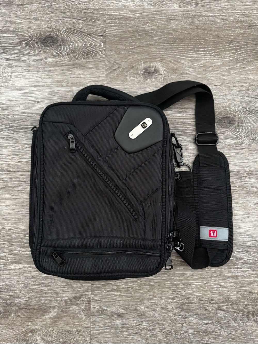 Fūl Crossbody Tablet Laptop Organizer Bag in Black